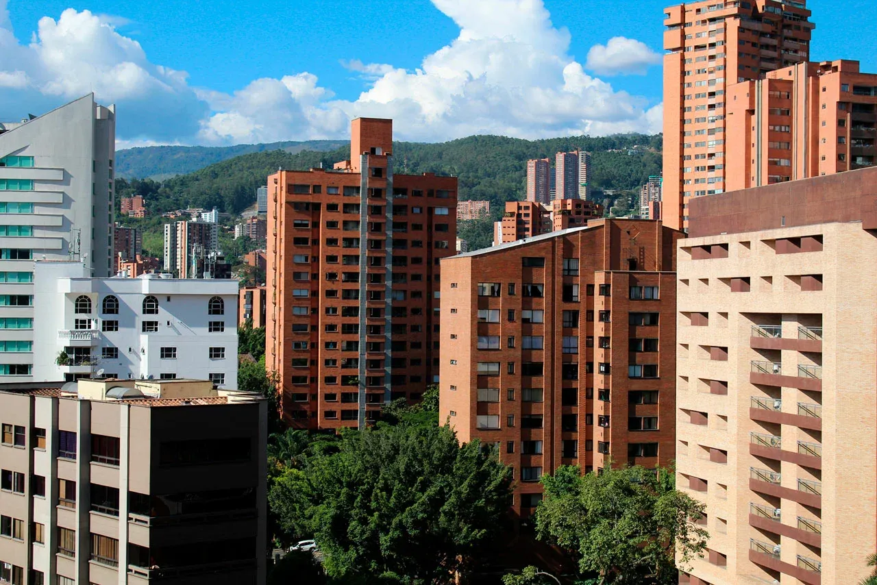 APARTAMENTOS EN ARRIENDO EN EL POBLADO