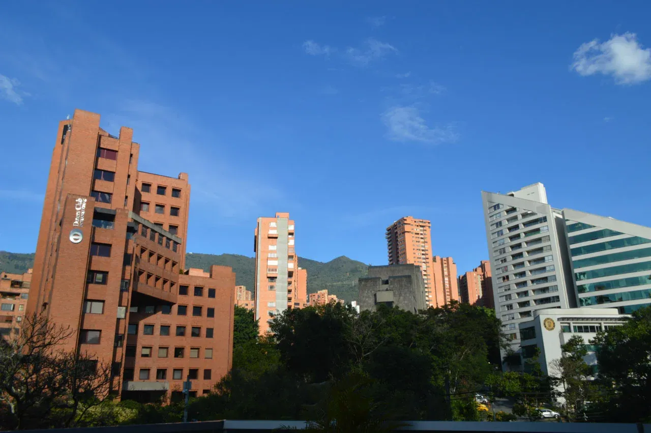 EL POBLADO, UNA DE LAS MEJORES OPCIONES PARA VIVIR EN MEDELLÍN